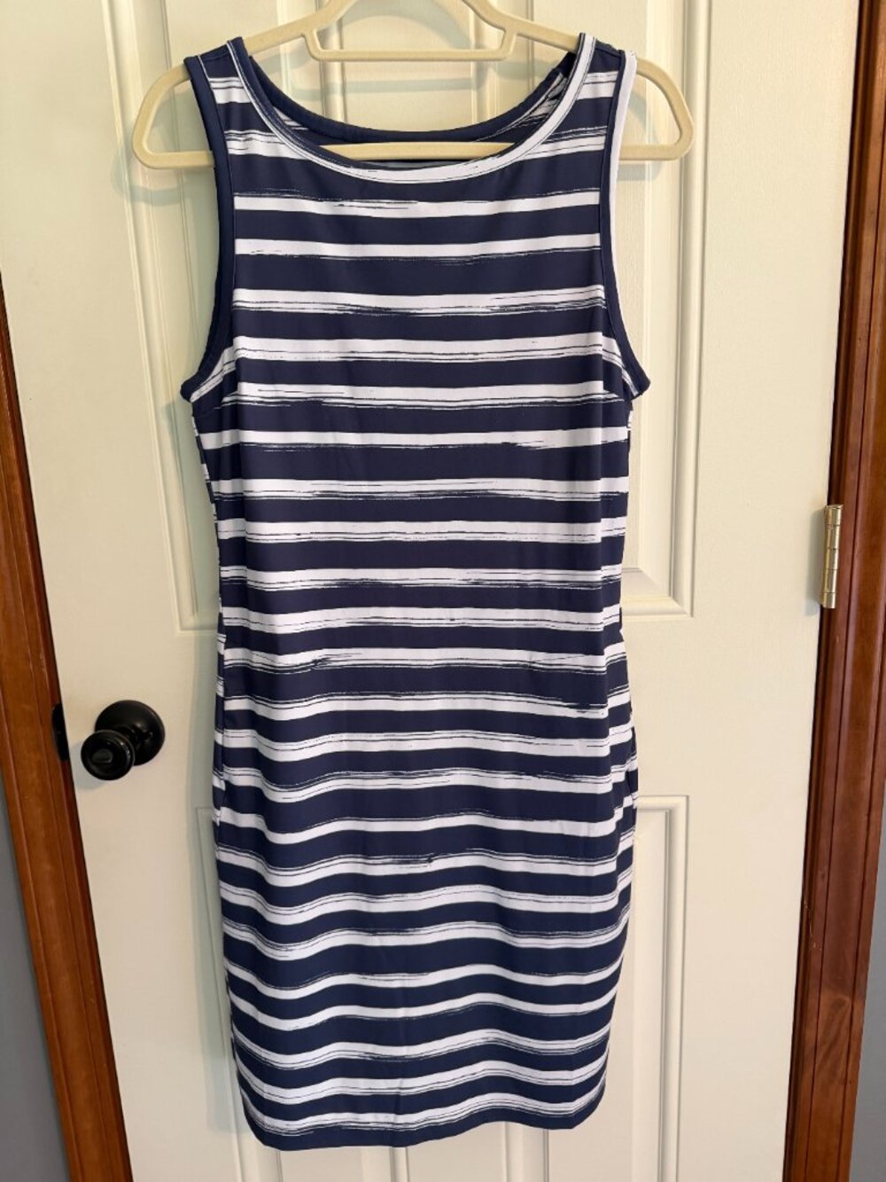 Columbia PFG Freezer III Dress Women Medium Navy/White Cooling Mesh EUC